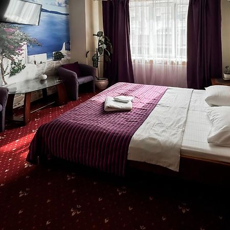 Apartments Deluxe Ивано-Франкивск Екстериор снимка