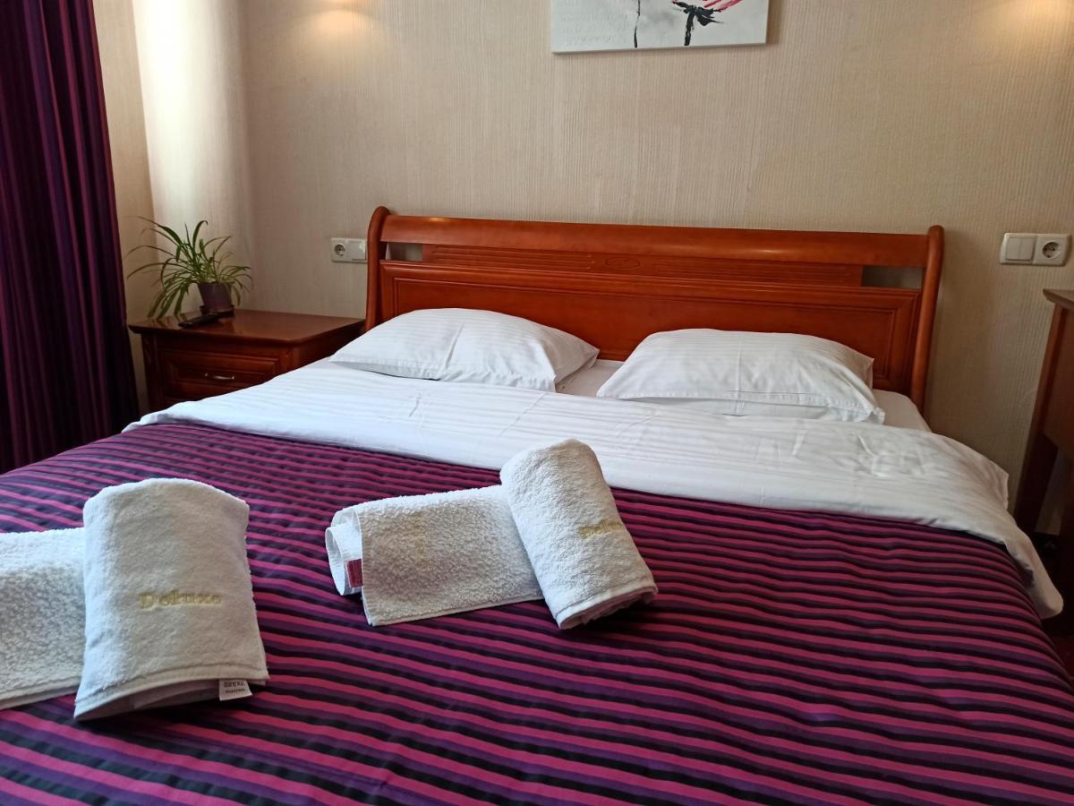 Apartments Deluxe Ивано-Франкивск Екстериор снимка