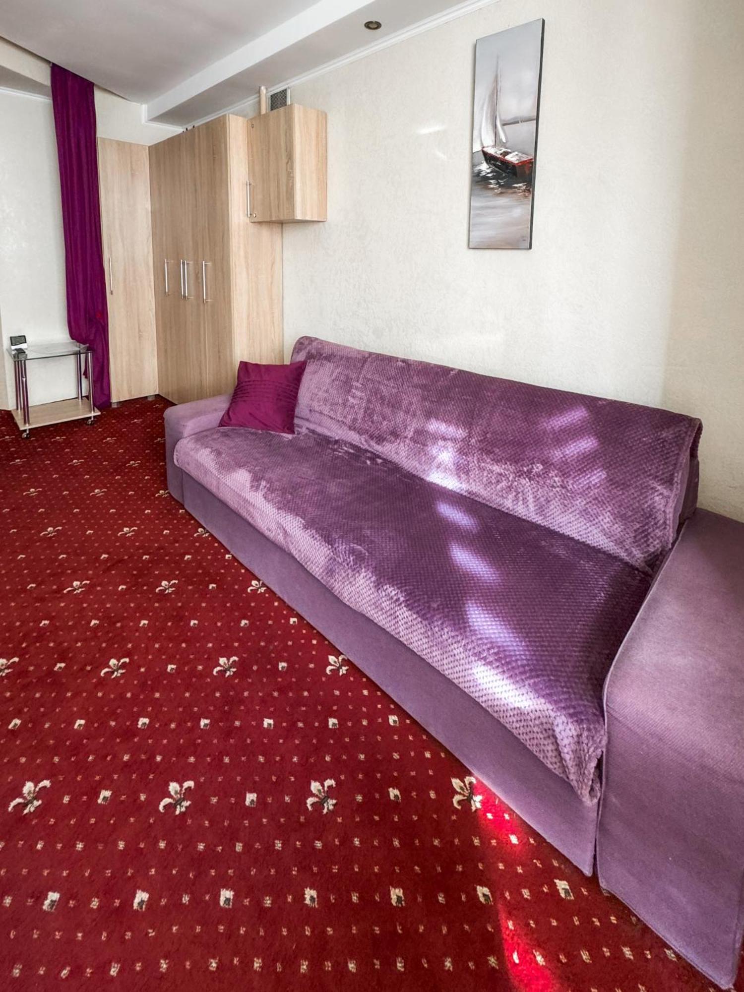 Apartments Deluxe Ивано-Франкивск Екстериор снимка