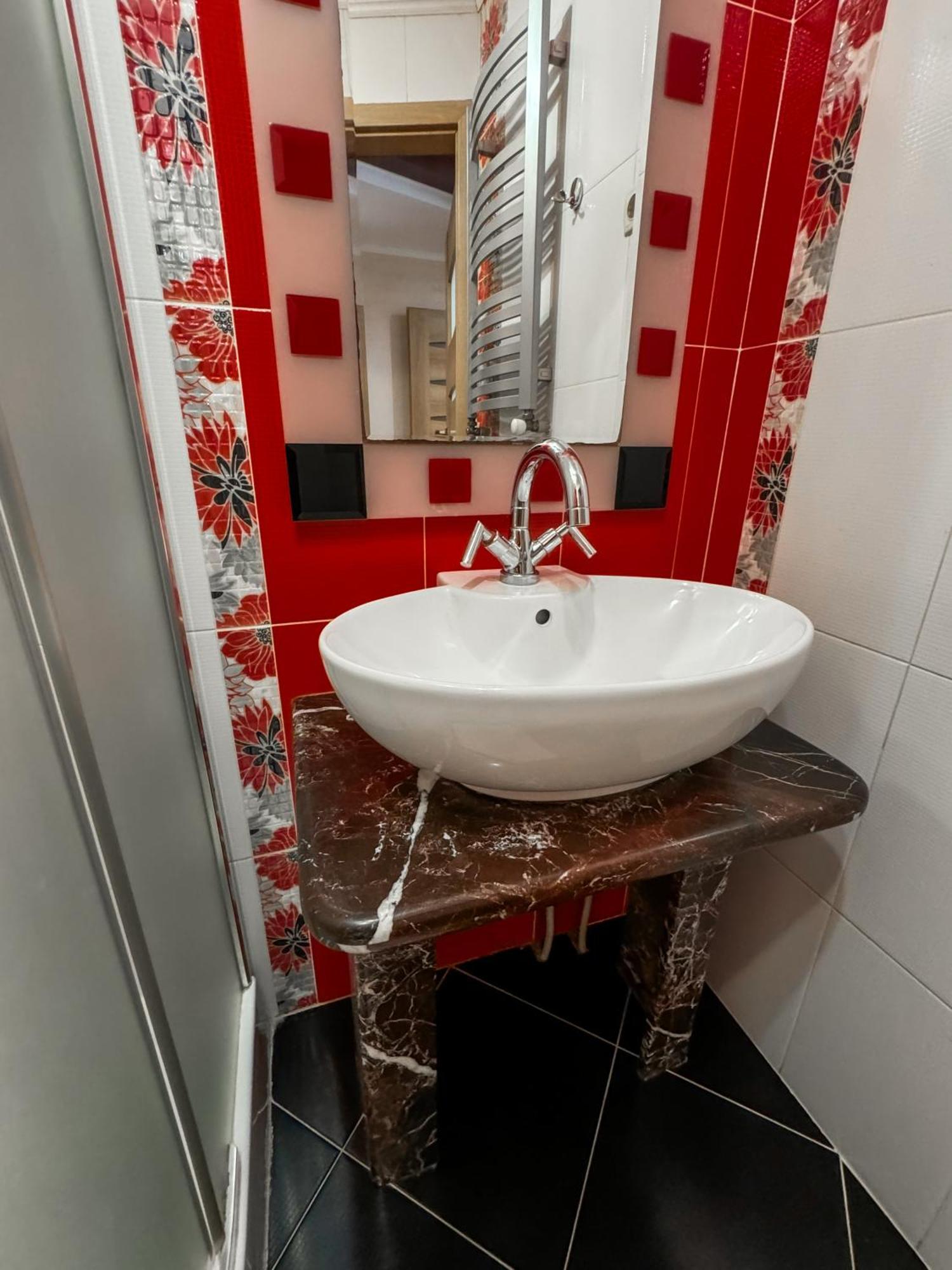 Apartments Deluxe Ивано-Франкивск Екстериор снимка