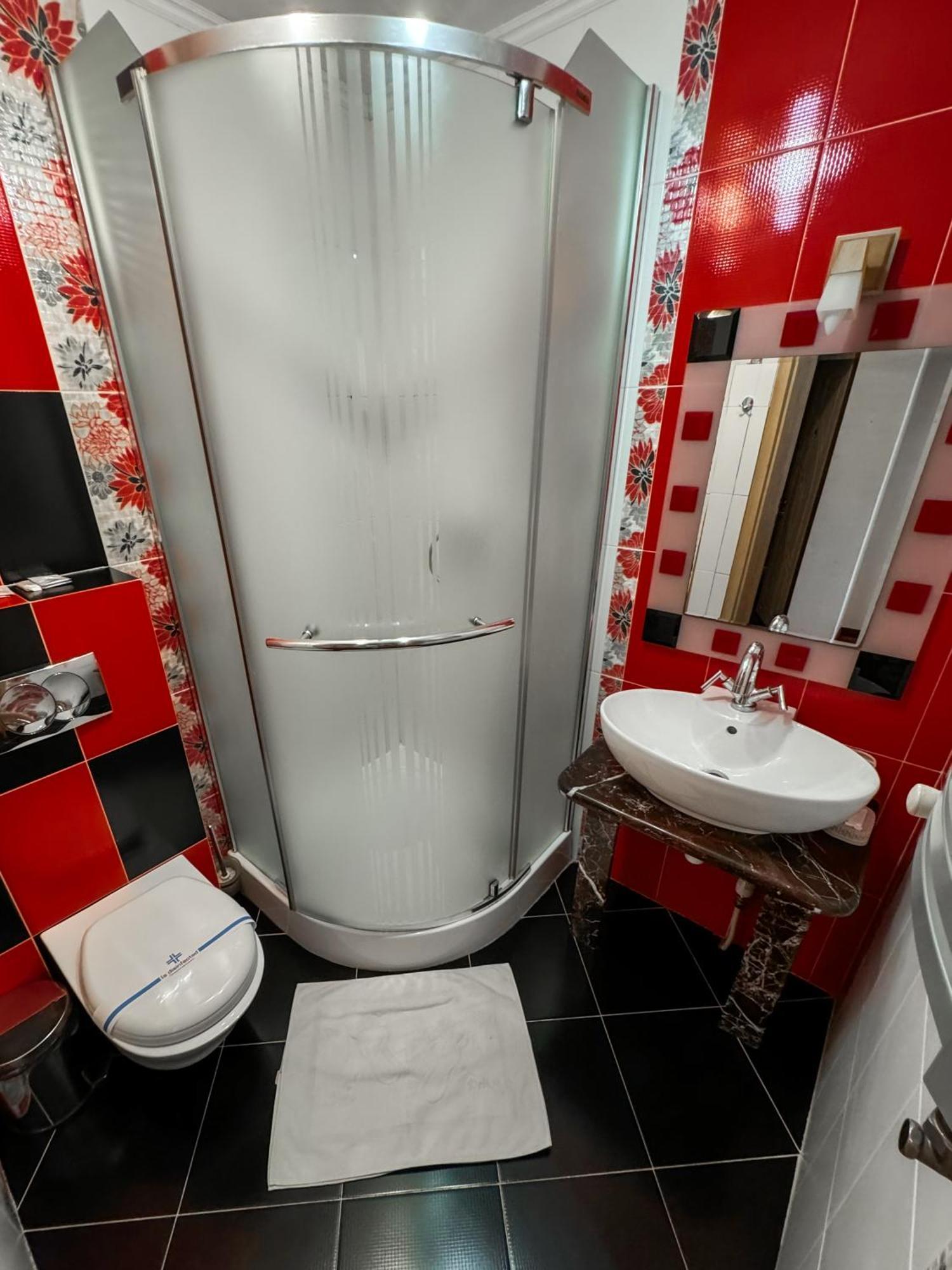 Apartments Deluxe Ивано-Франкивск Екстериор снимка