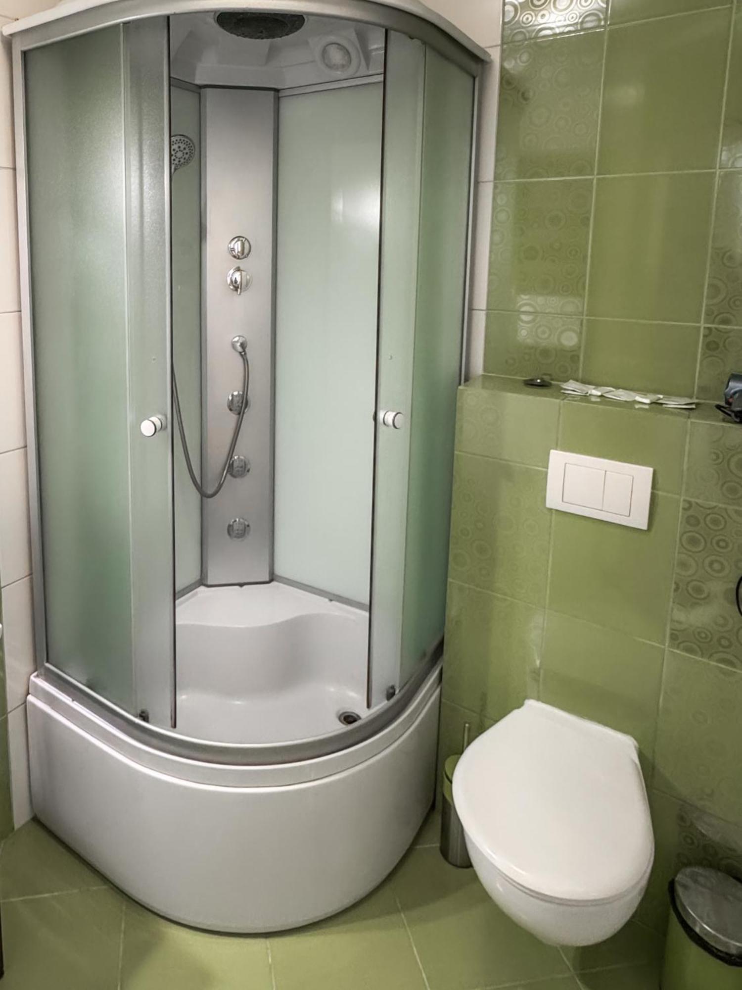 Apartments Deluxe Ивано-Франкивск Екстериор снимка