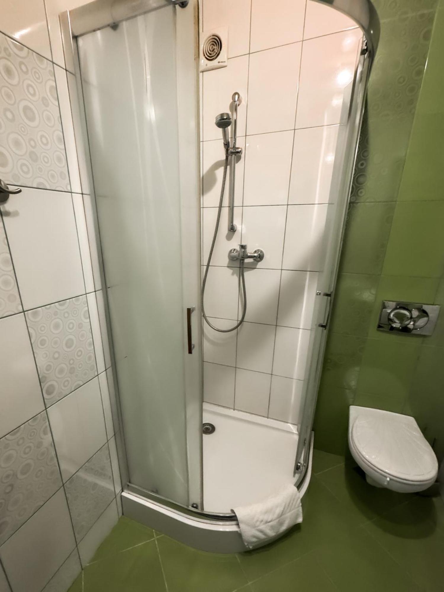 Apartments Deluxe Ивано-Франкивск Екстериор снимка