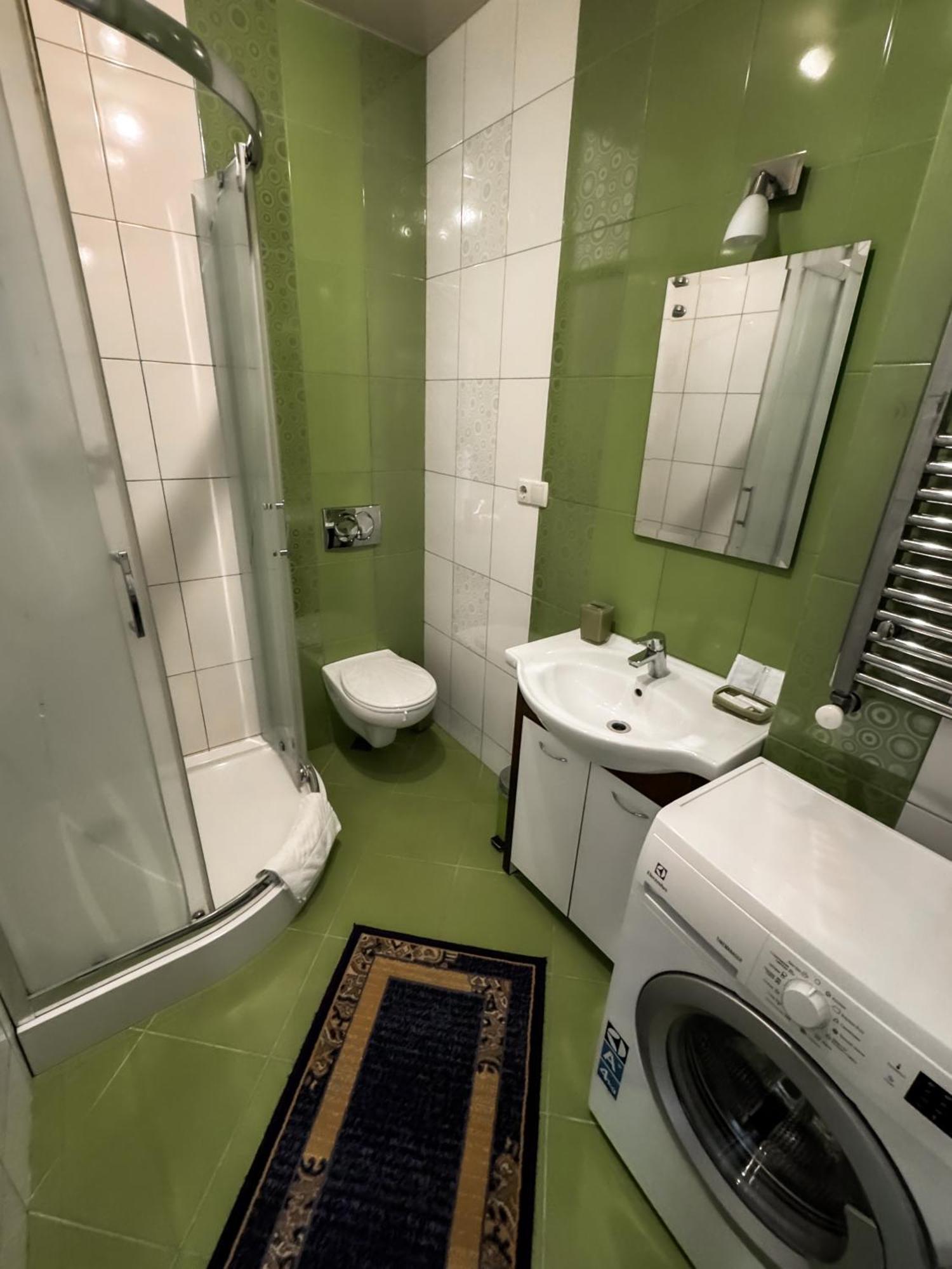 Apartments Deluxe Ивано-Франкивск Екстериор снимка