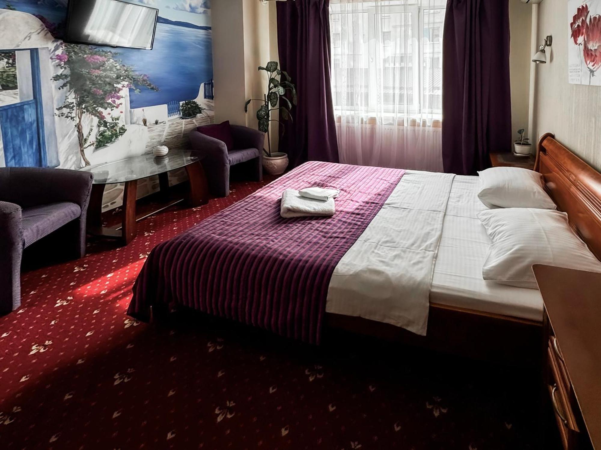 Apartments Deluxe Ивано-Франкивск Екстериор снимка