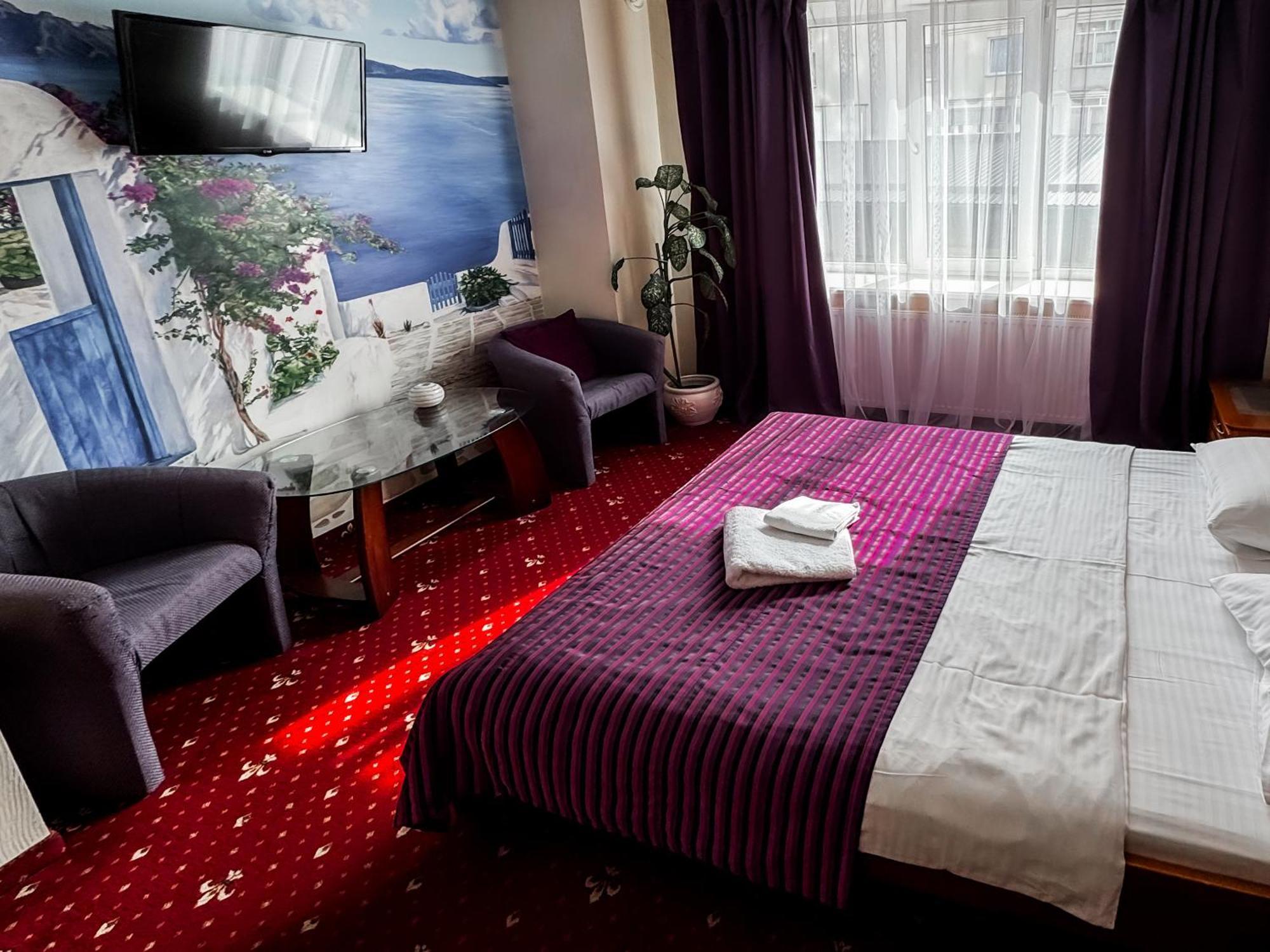Apartments Deluxe Ивано-Франкивск Екстериор снимка