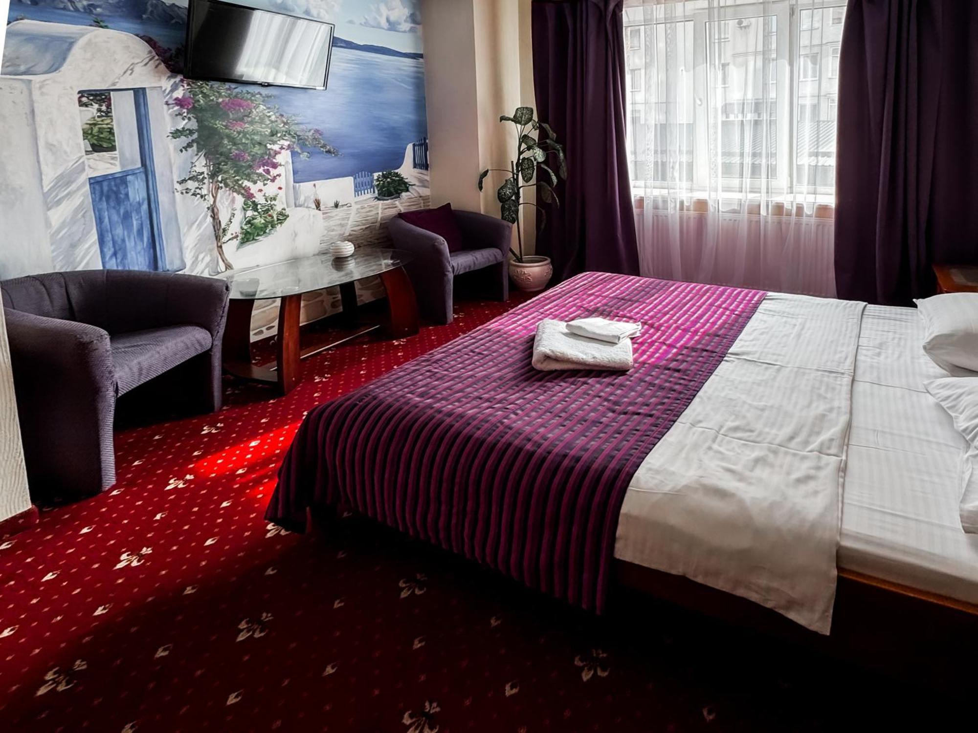 Apartments Deluxe Ивано-Франкивск Екстериор снимка